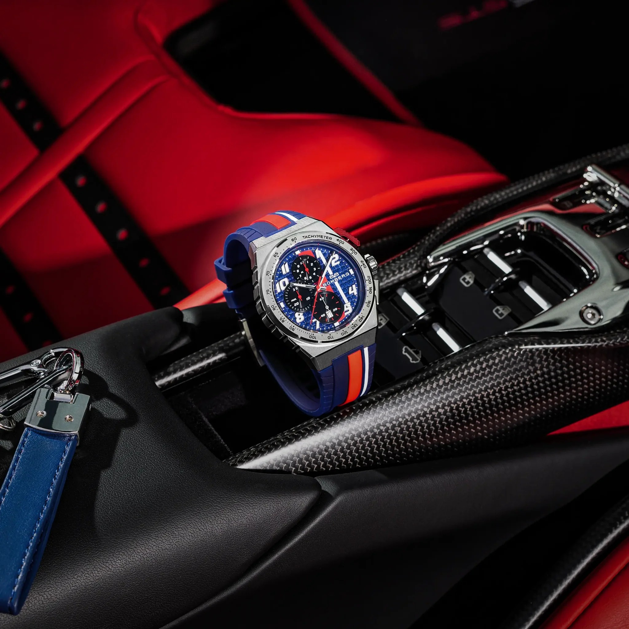 Bomberg  Мужские швейцарские часы, кварцевый механизм, сталь, 42мм