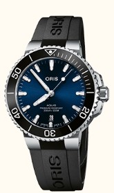 Ремешок для часов Oris без застежки, каучук, черный, 80/110 мм Для часов Oris Aquis Date 7766,
 Ширина застежки 16 мм, обхват руки ок. 130 - 195 мм.
Каучуковые ремешки идеально подходят для активного образа жизни. Они легче и теплее металлических браслетов, а ощущаются на руке как вторая кожа. Большое преимущество каучука в том, что он не боится воды. 
У нас присутствуют только высококачественные материалы и оригинальный товар от производителя. 
